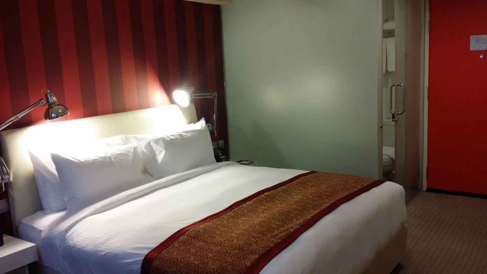 Ji Hotel Orchard Singapore 4*,
